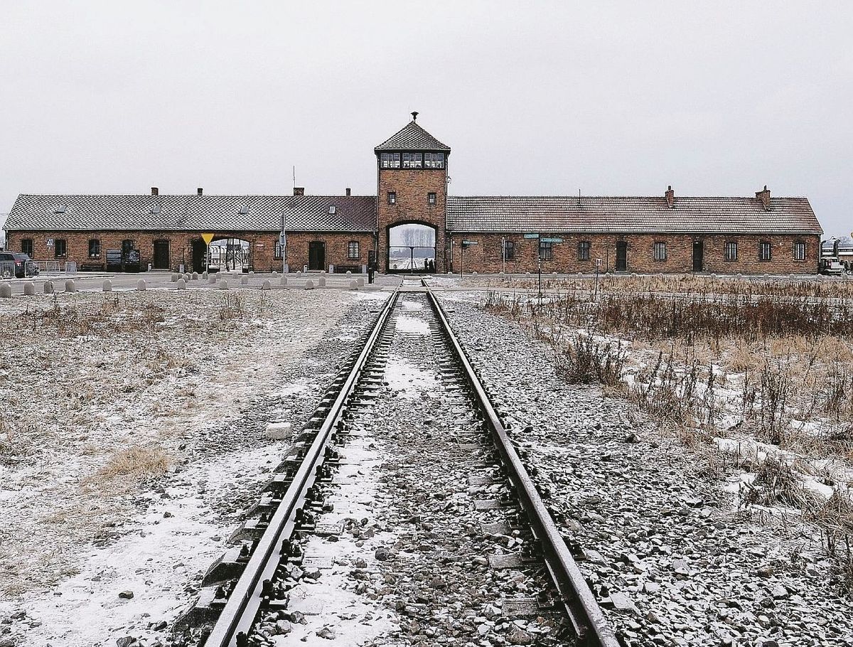 Io per la Shoah
piango ma dico no al monopolio della memoria