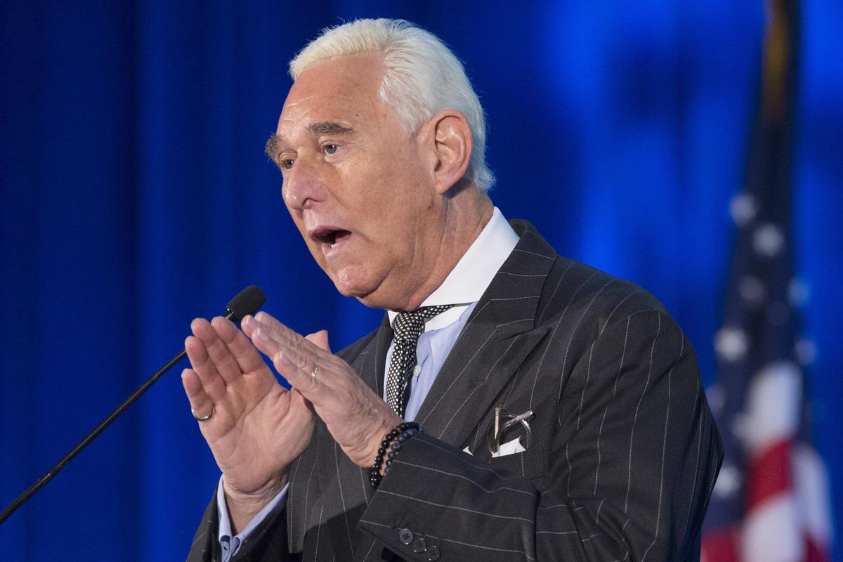 Stone agita le campagne elettorali dai tempi di Reagan. Ma la storia dell'impeachment non sta in piedi