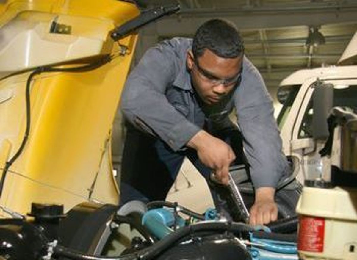 Penske Hosting Career Fairs at WyoTech Campuses