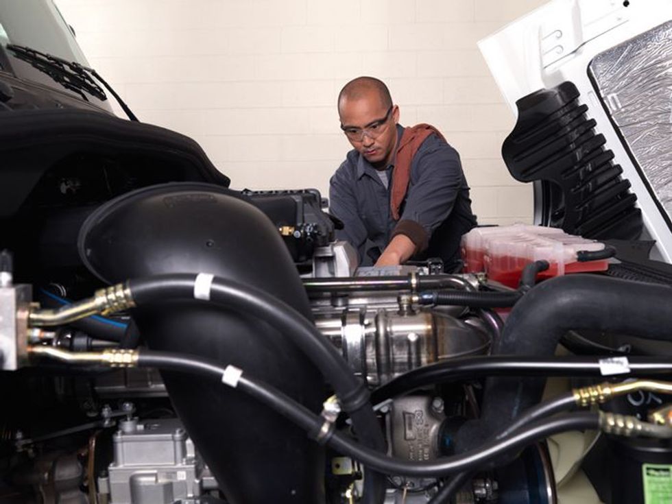 
Find a Rewarding Diesel Technician Career at Penske
