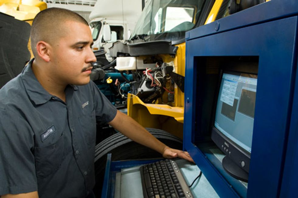 Penske Hosting Career Fair at UTI-Chicago
