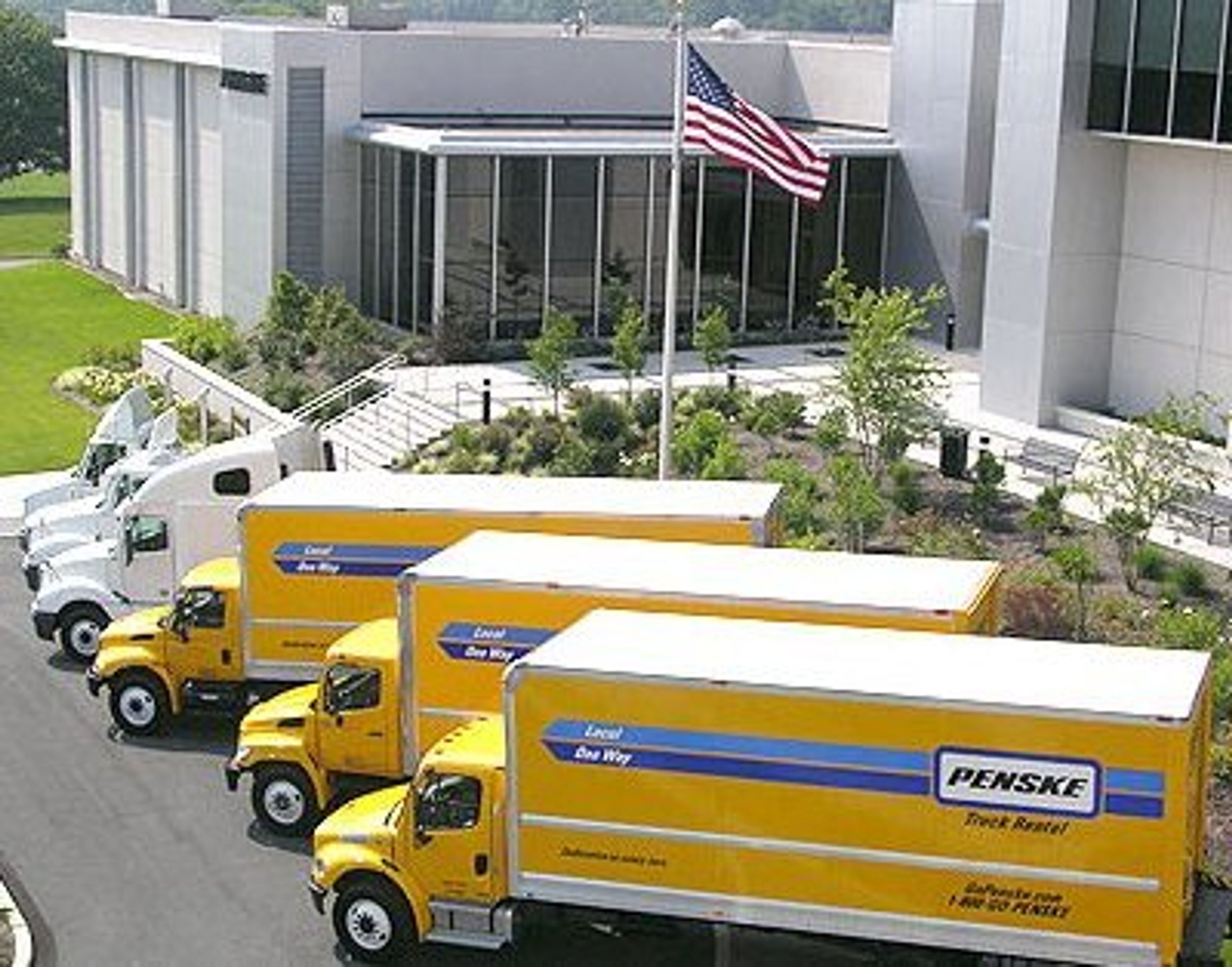 Penske Truck Leasing Issues CDN$375 Million in Senior Notes
