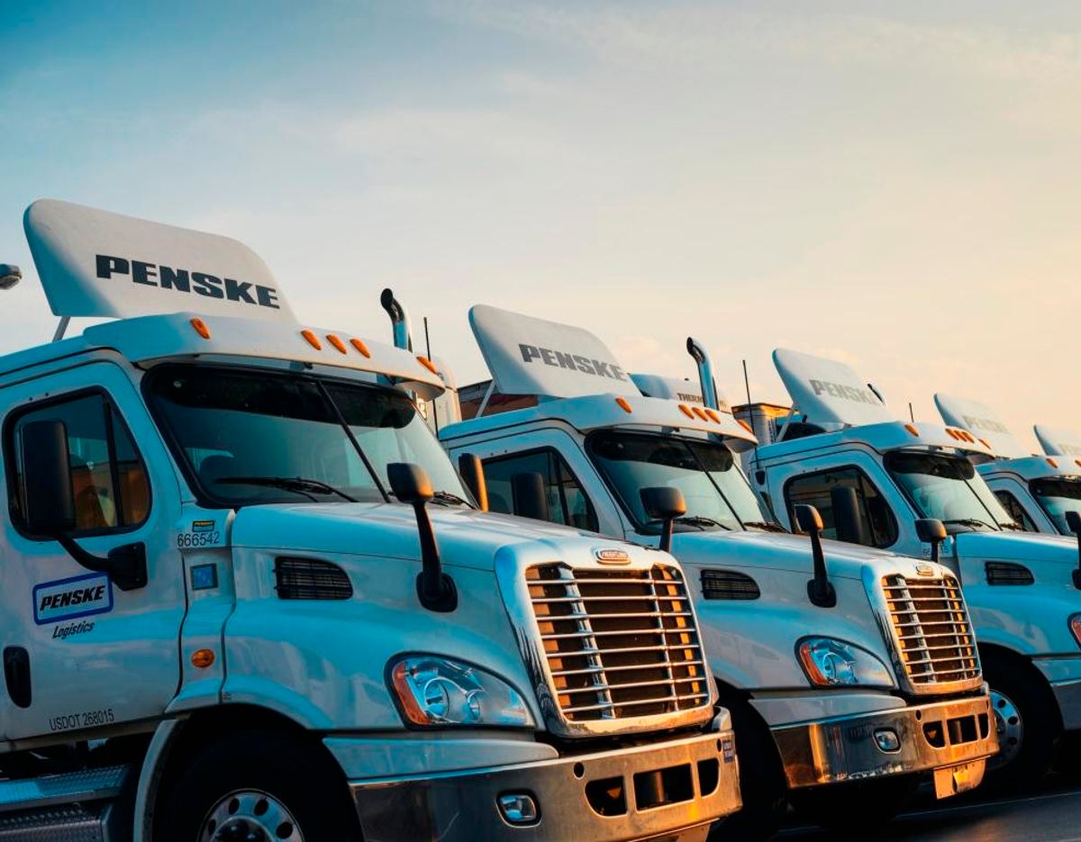 Penske Logistics Earns U.S. EPA SmartWay Excellence Award