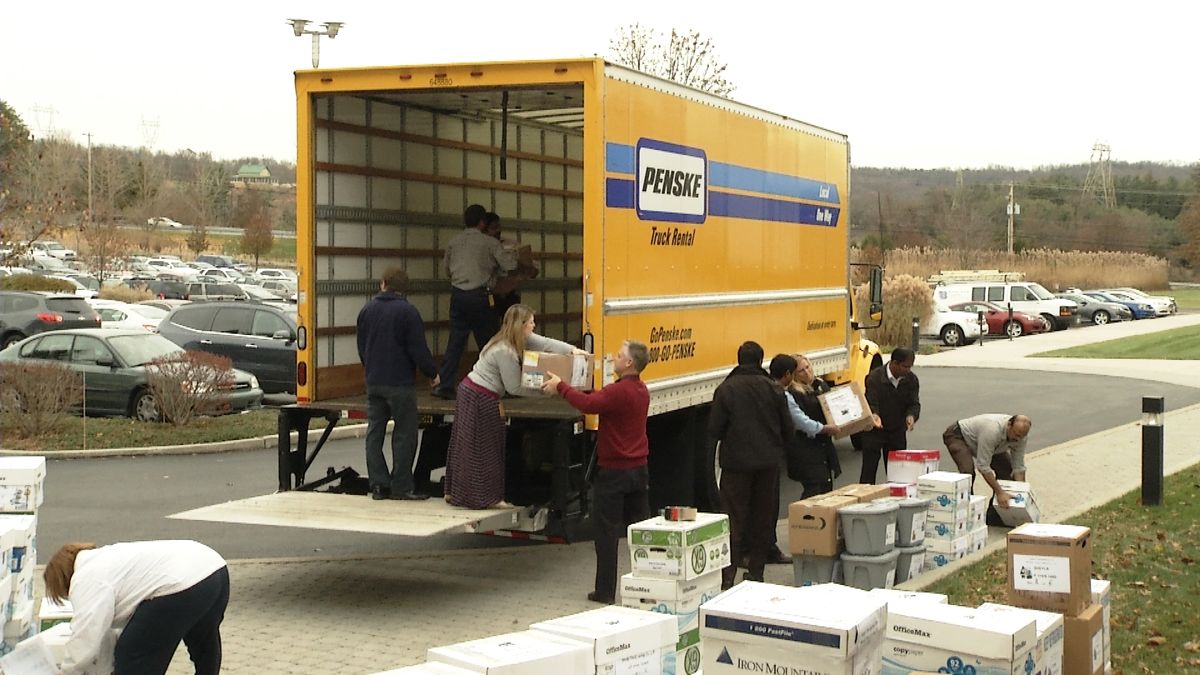 Penske Associates Help Families Enjoy Thanksgiving