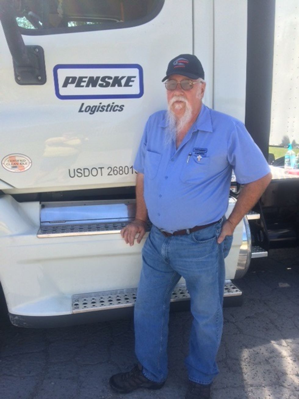 
Truck Driving Pair’s Chance Meeting Leads To 20-Year Love Story
