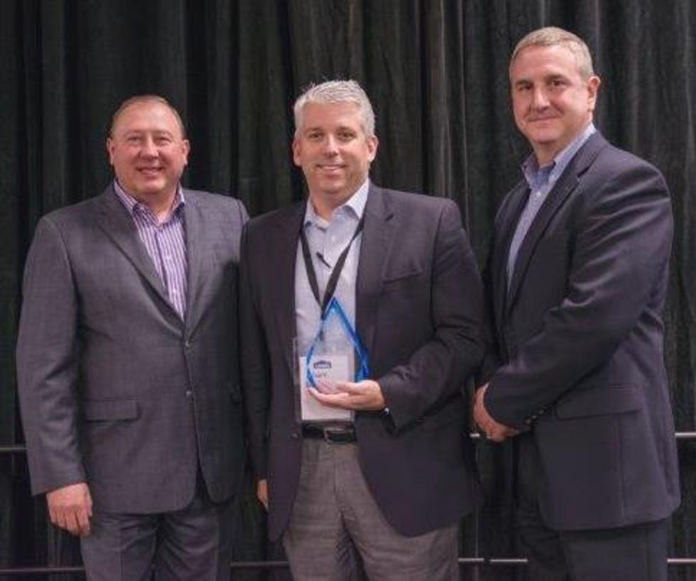 
Penske Logistics Wins Lowe’s Gold Carrier Award
