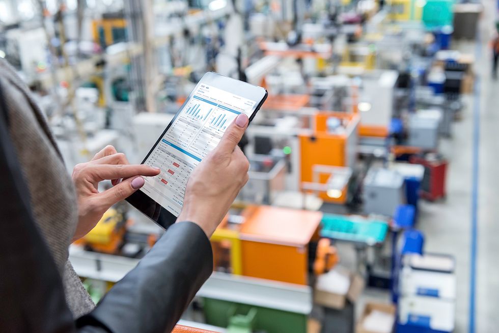 Supply Chain Technology: In-House or Outsource?