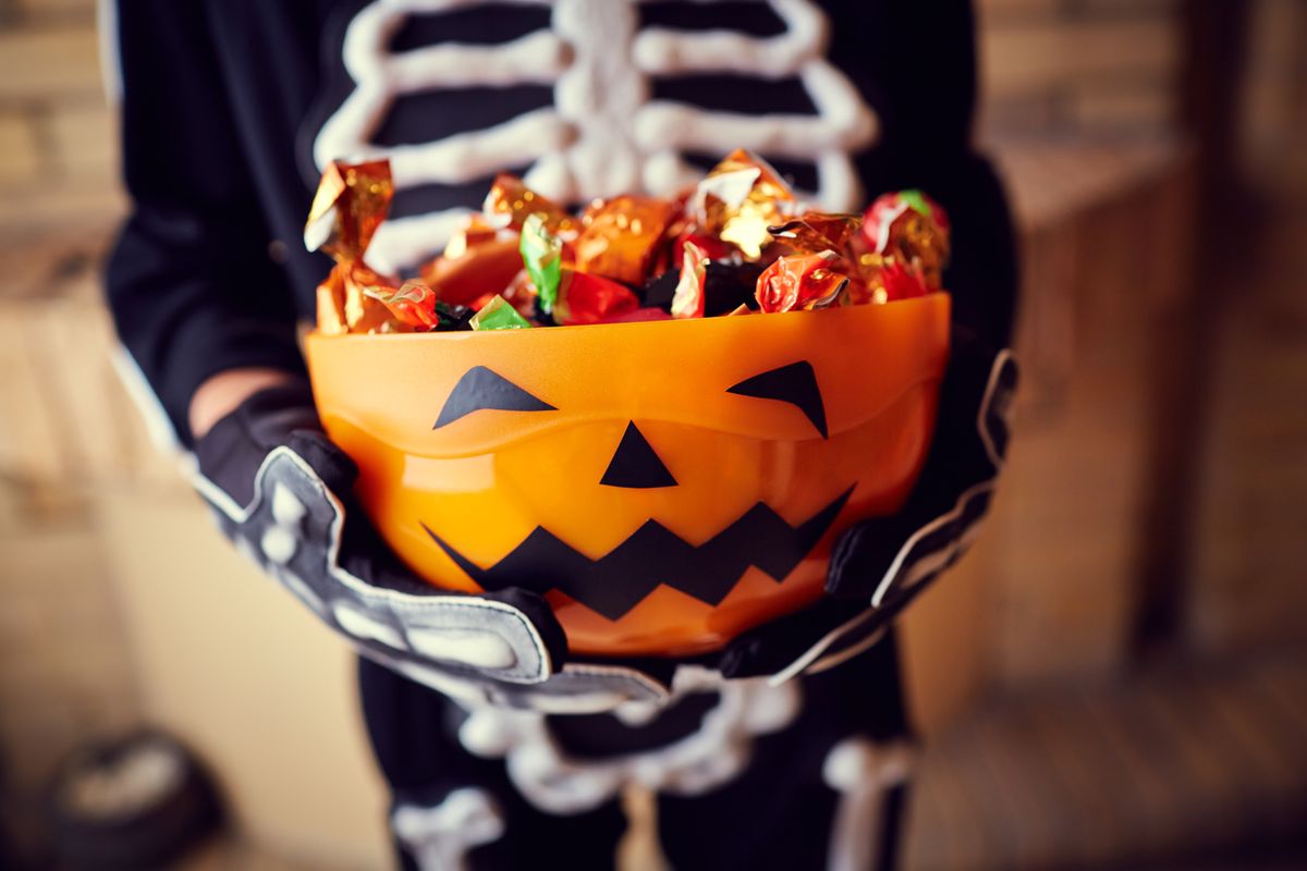 No Tricks. Penske Logistics Keeps the Treats Coming.