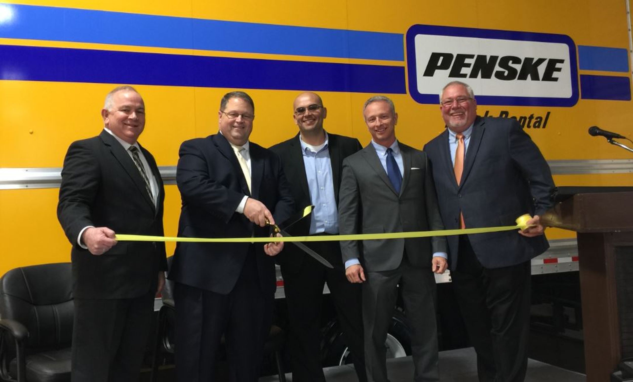 Penske Truck Leasing Expands Facility in Laredo, Texas