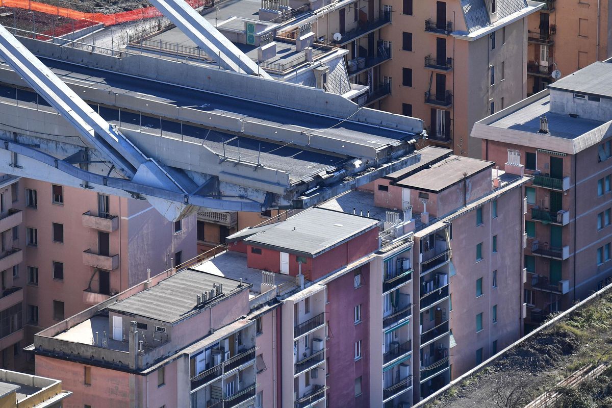 Autostrade, altro blitz dei pm: «Hanno falsificato i dati sui pericoli per cinque ponti»