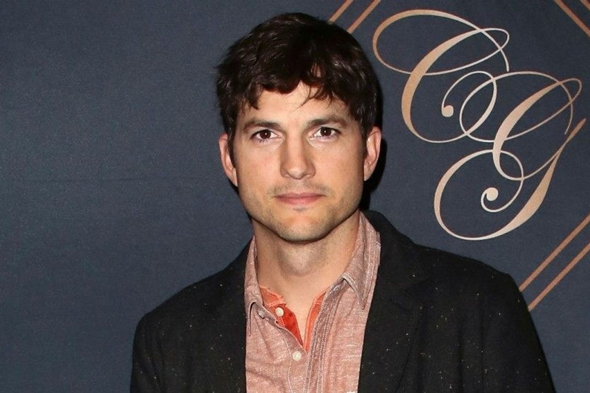 27 Things to Text Ashton Kutcher
