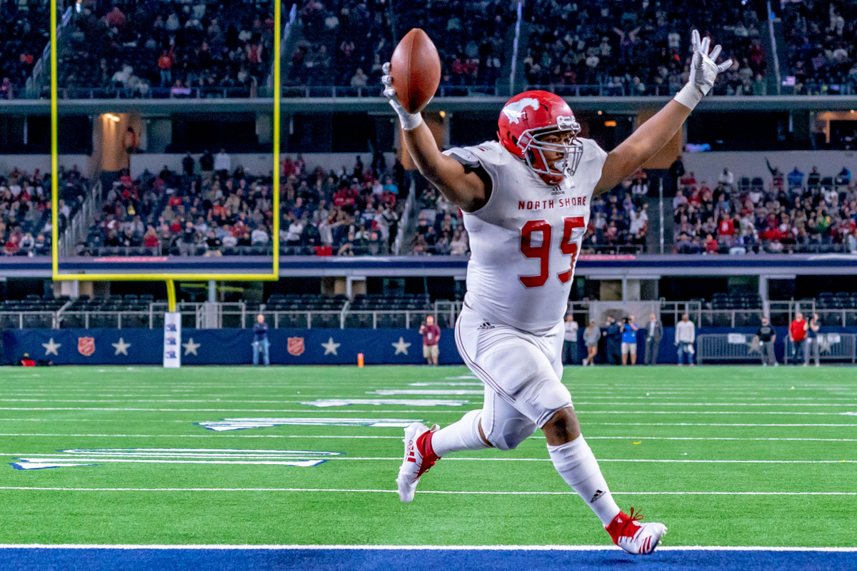 State Championship game Defensive MVP Revels commits to Texas State