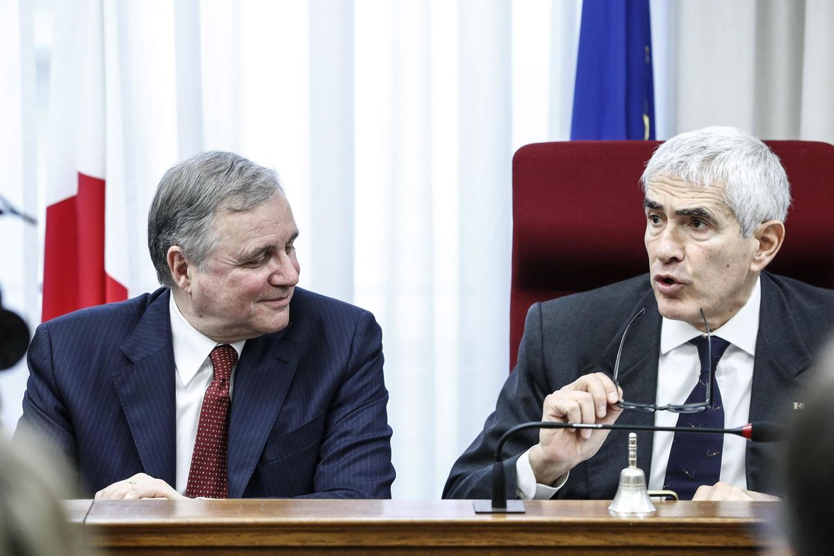 Visco scende
in politica e schiera Bankitalia all’opposizione