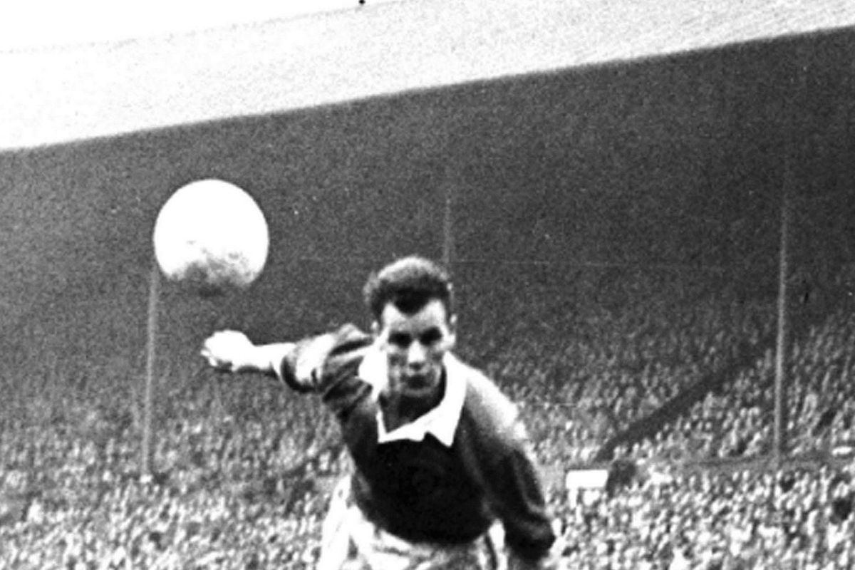 John Charles era il gigante buono del gol ma fu preso a calci dalla vita