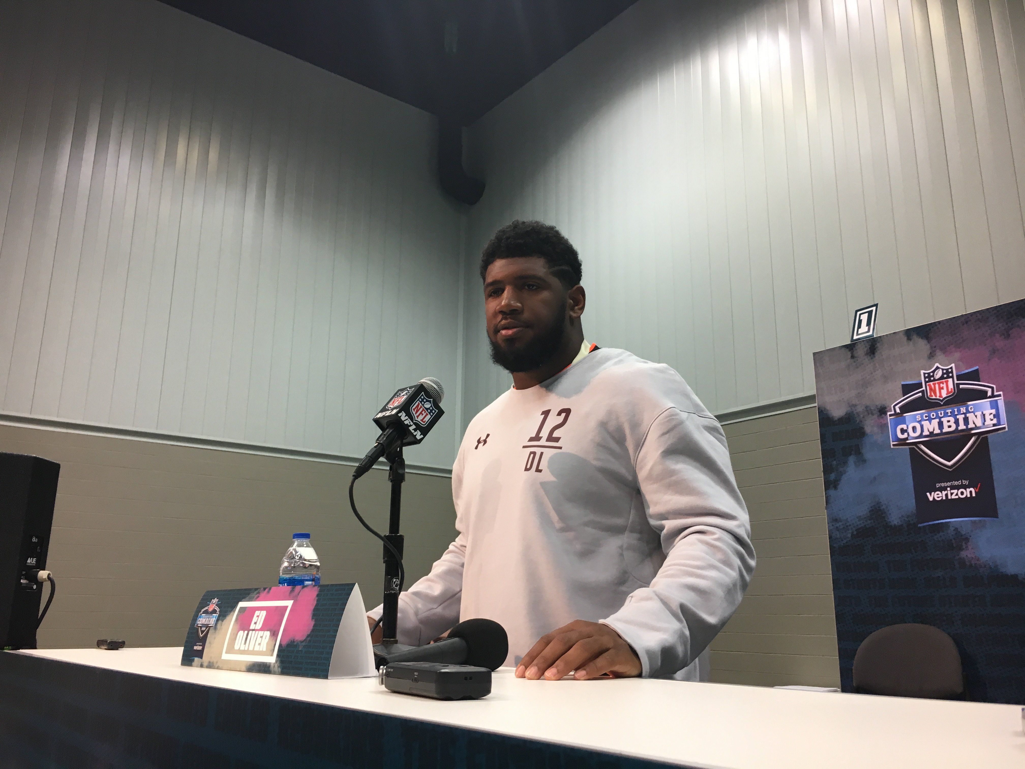 UH's Ed Oliver aiming to "change the whole defense" when drafted
