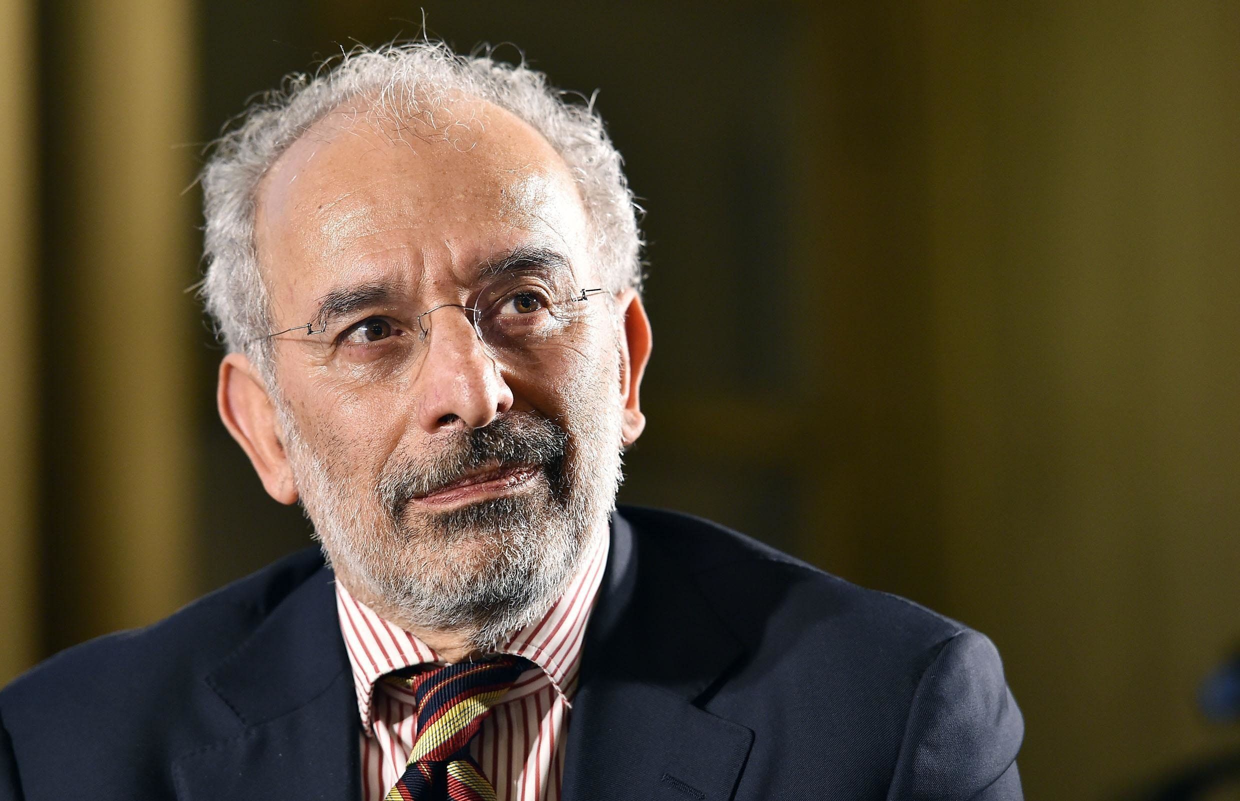 Maglietta rossa la trionferà: se questa è sinistra...