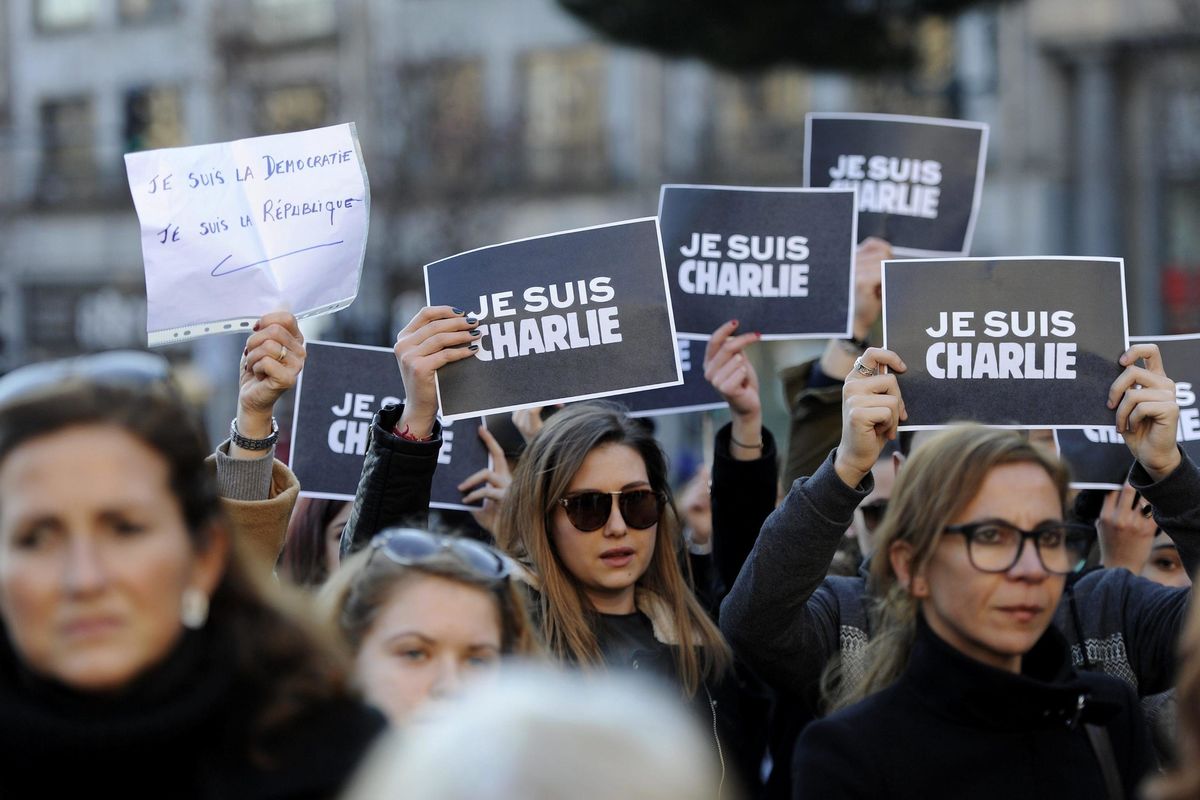 Sul rischio islam pure in Francia l'intellò si desta. Il nostro dorme