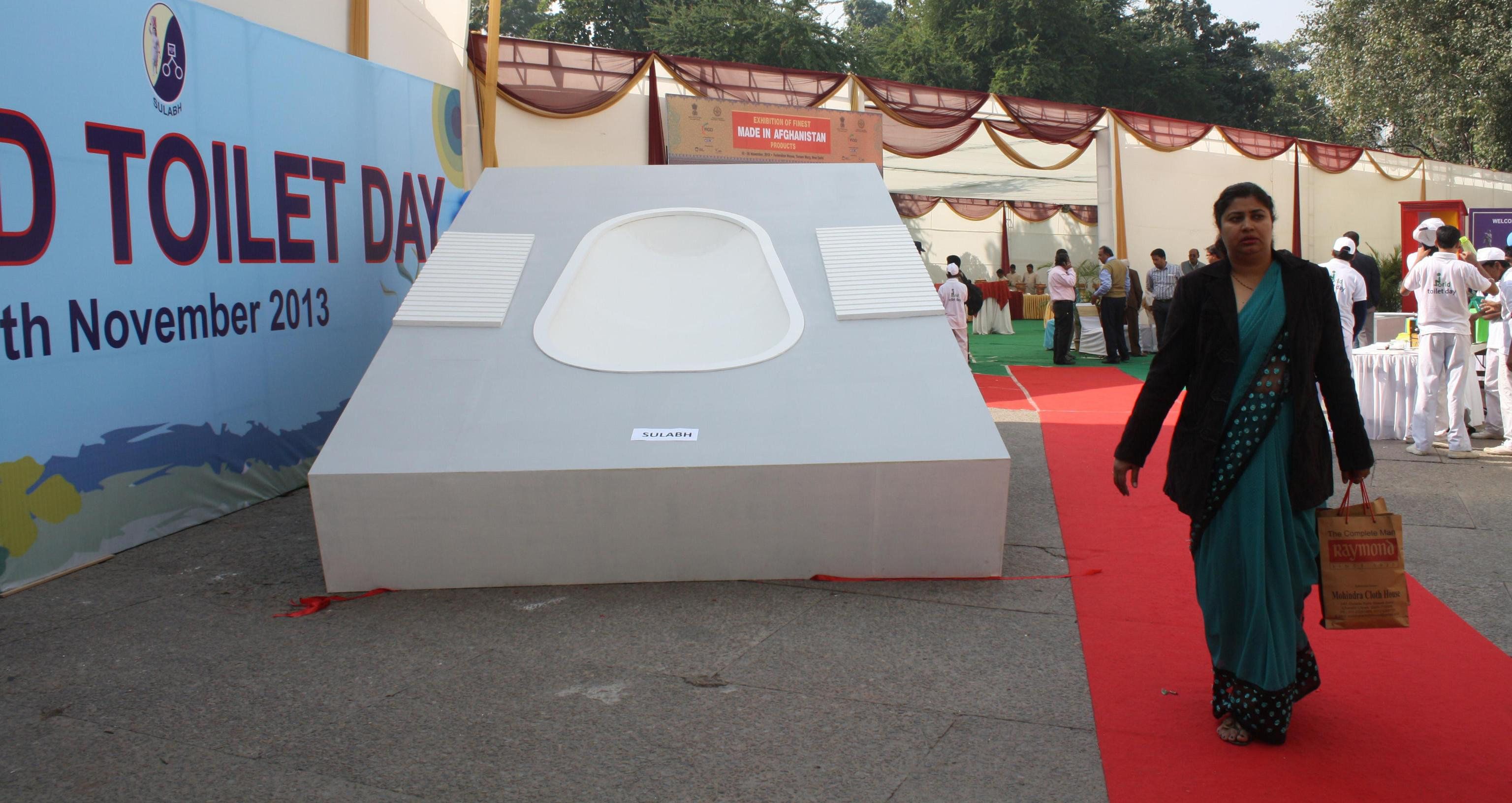 Gabinetto, una lunga seduta intima che in una vita ci impegna 106 giorni