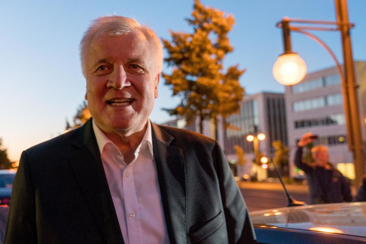 L’agonia della Merkel non ha fine. Il suo Salvini: «Non mi licenzierà»