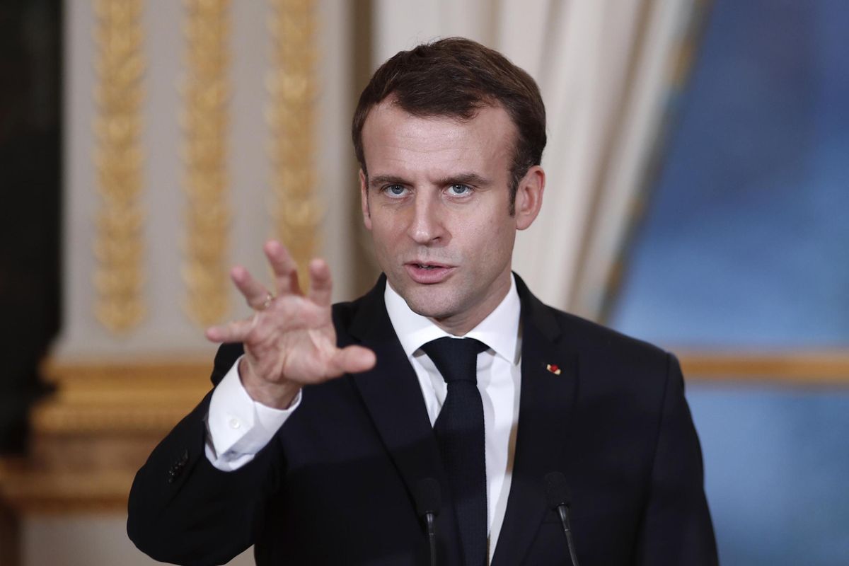 Macron ruba ai bimbi la libertà di giocare