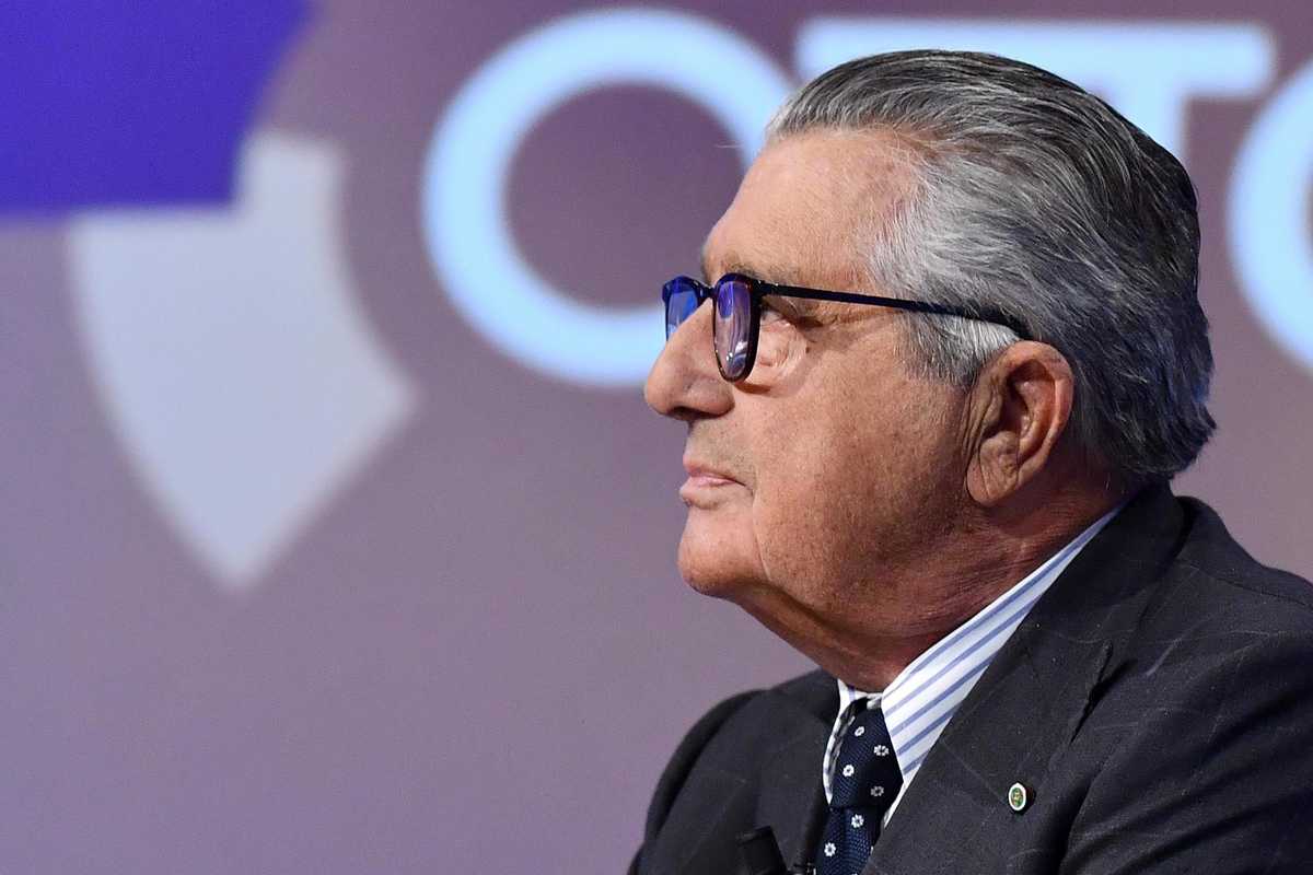 La telefonata che mette ansia all’Ingegnere. Altre indagini sull'insider trading