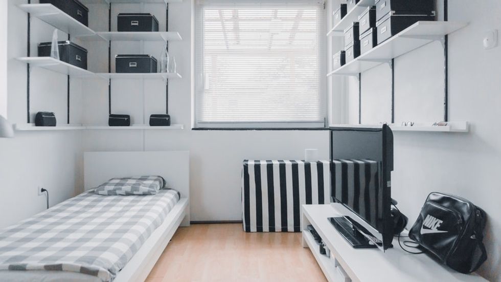 The First 5 Thoughts You Had When You Rented Your First Apartment