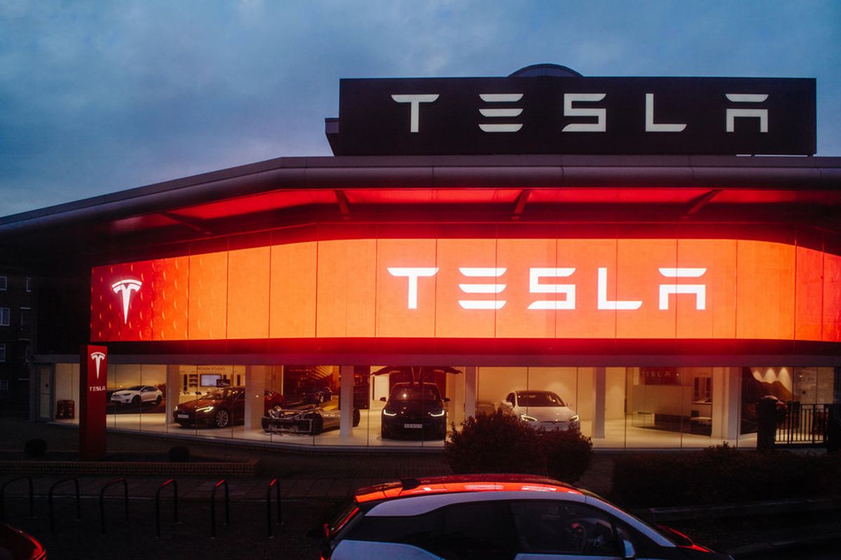 Photo of a Tesla store in London, UK