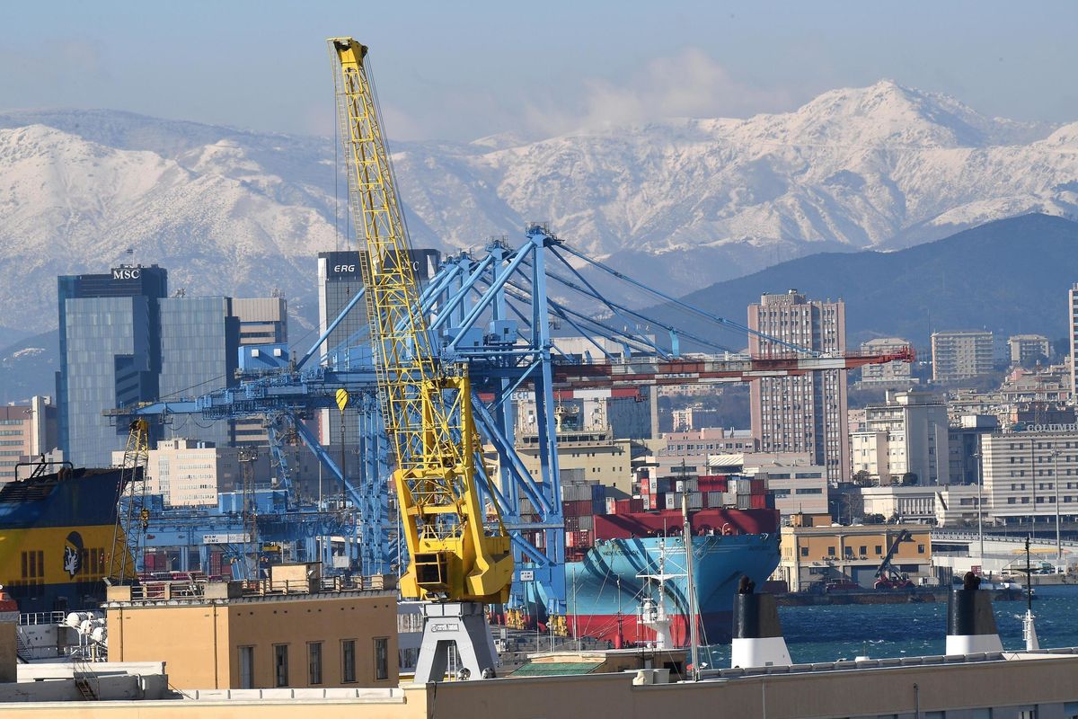 Porto di Genova alla Cina grazie alla sinistra