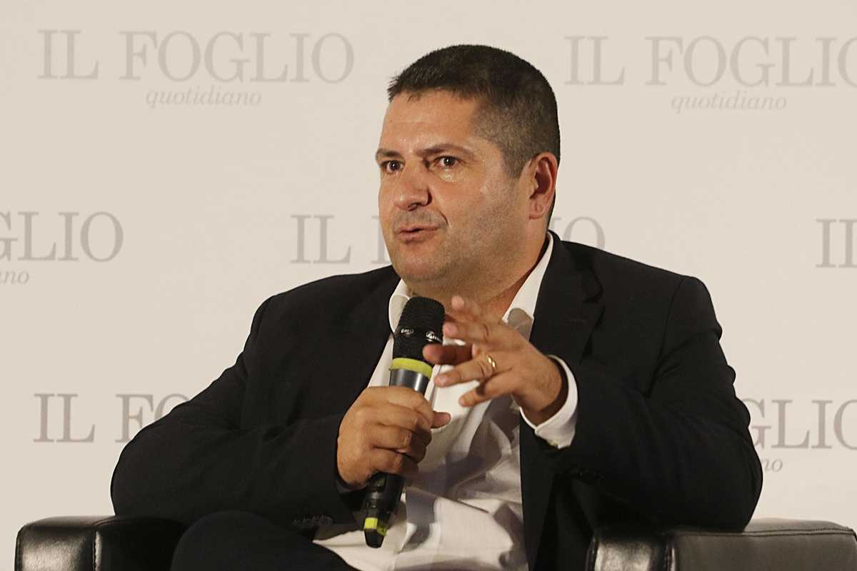 Il sindacalista appiattito sulla Fiat evoca i fantasmi del terrorismo Br