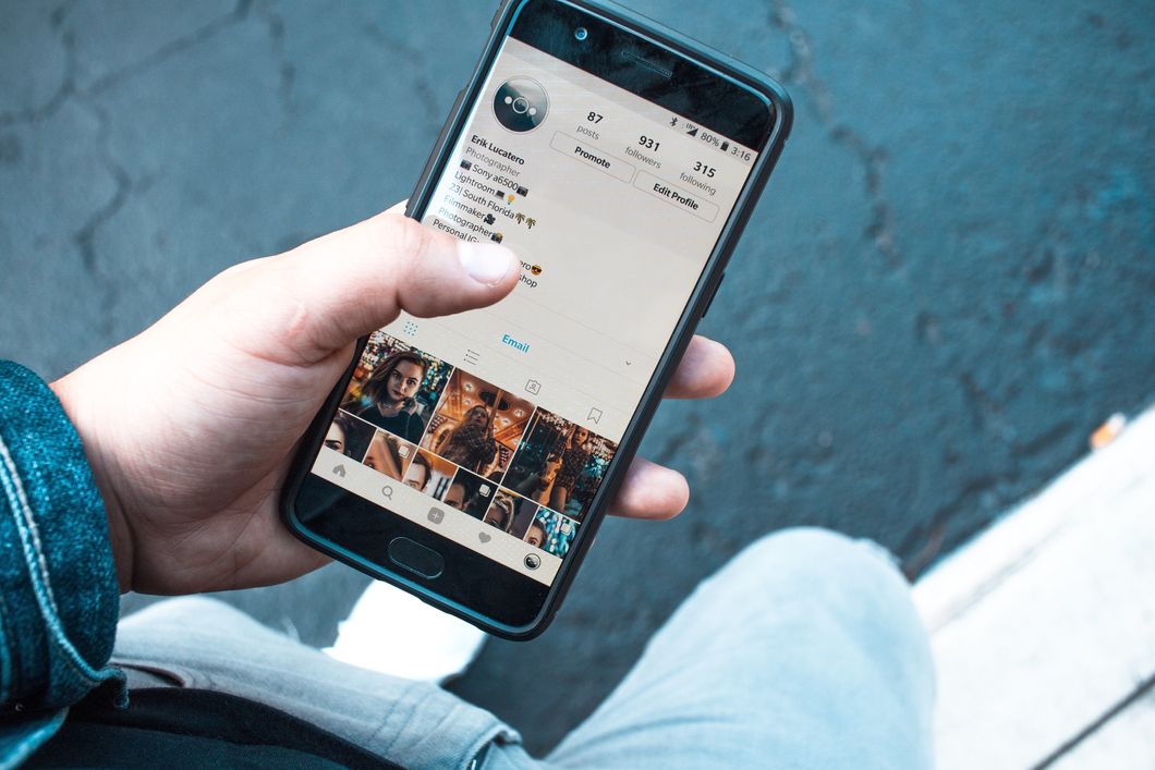 25 Things You Can Do The Next Time Instagram Goes Down That Doesn't Require Your Phone