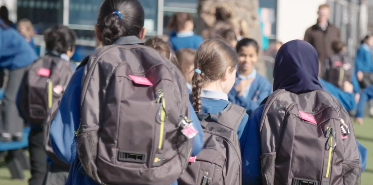 Dyson builds school backpack to monitor city air quality - Gearbrain