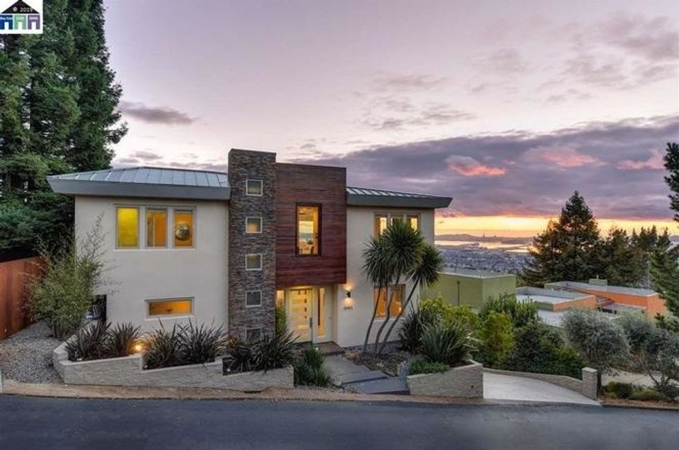 View house on Oakland's soughtafter Skyline Boulevard asks 2.5