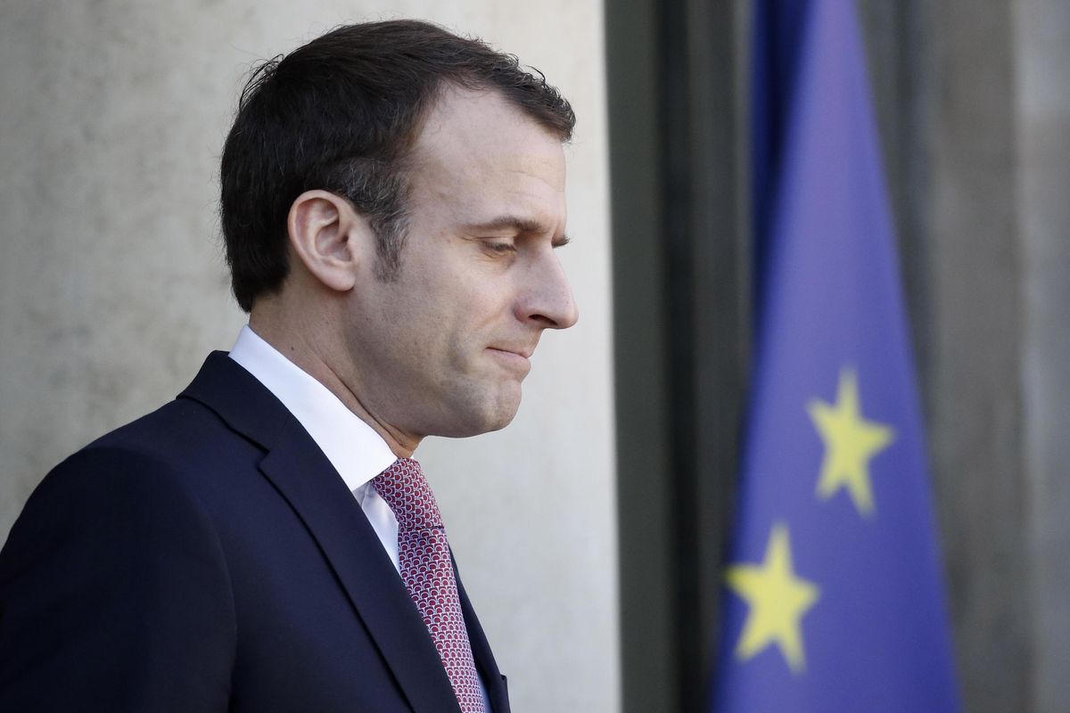 Parigi è la grande malata dell’Ue ma continua a impicciarsi dell’Italia