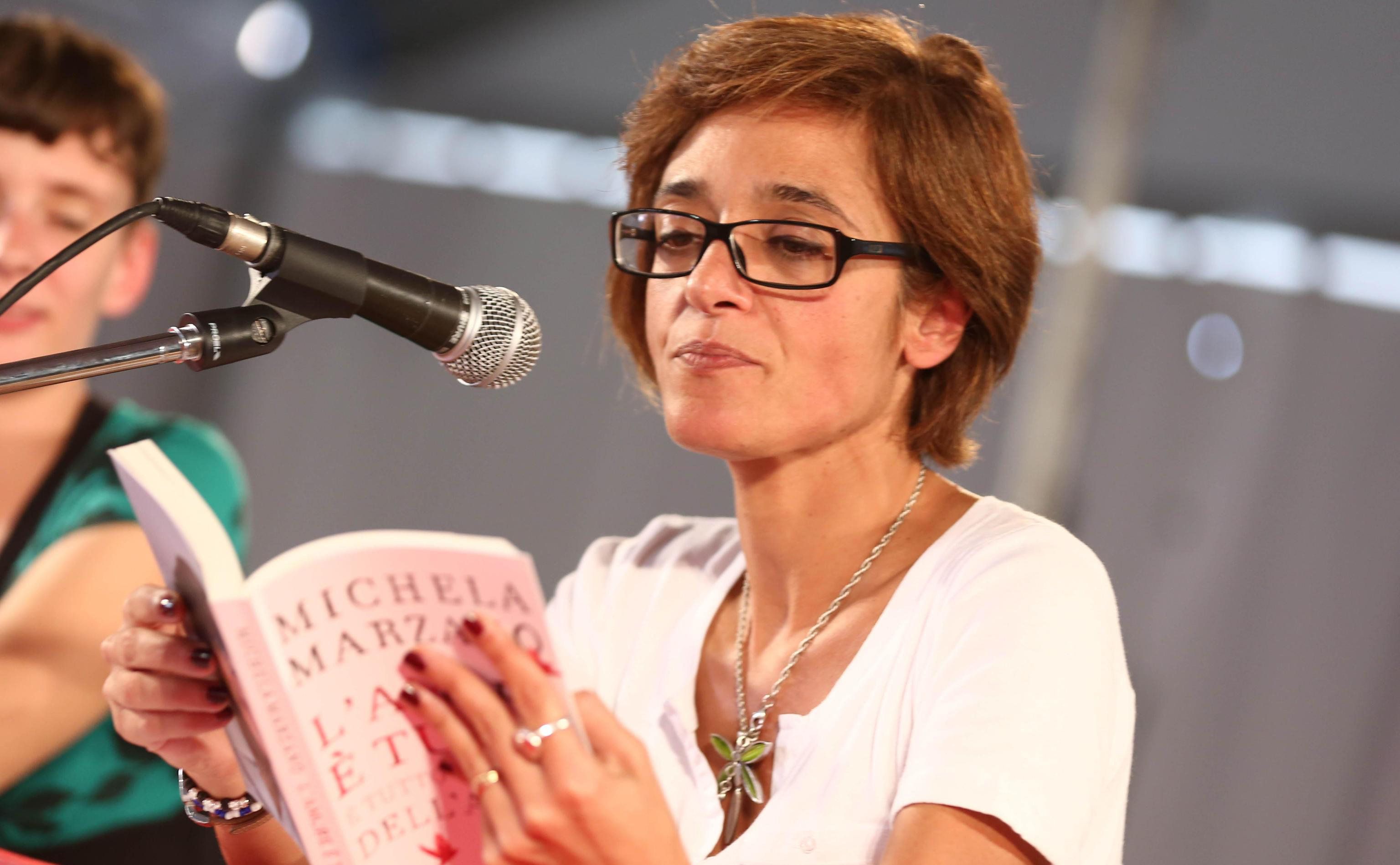 Aborto forzato e botte alla moglie. Festa in stile islamico per le donne