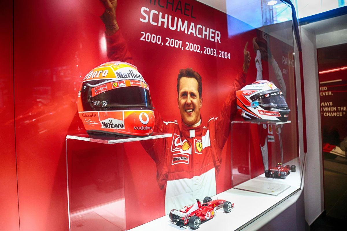 La lezione degli Schumacher
ai fan dell’eutanasia: vita
 e amore  nonostante il coma