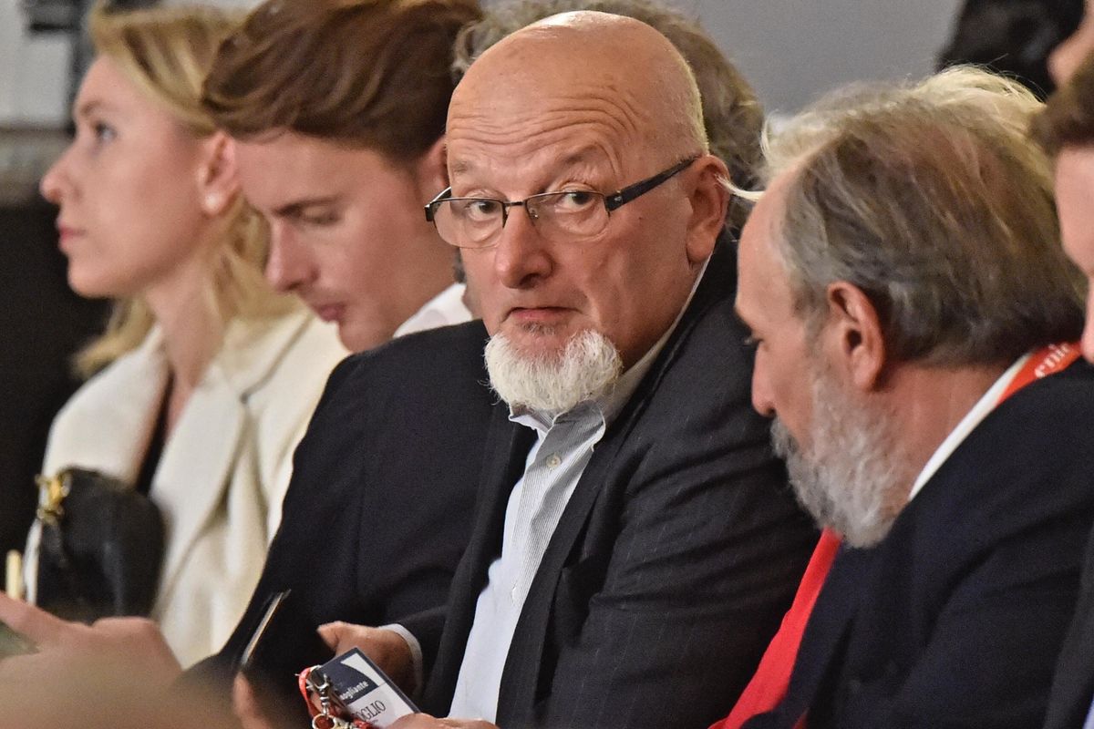 I collaboratori della famiglia Renzi fanno affari con il Comune di Firenze