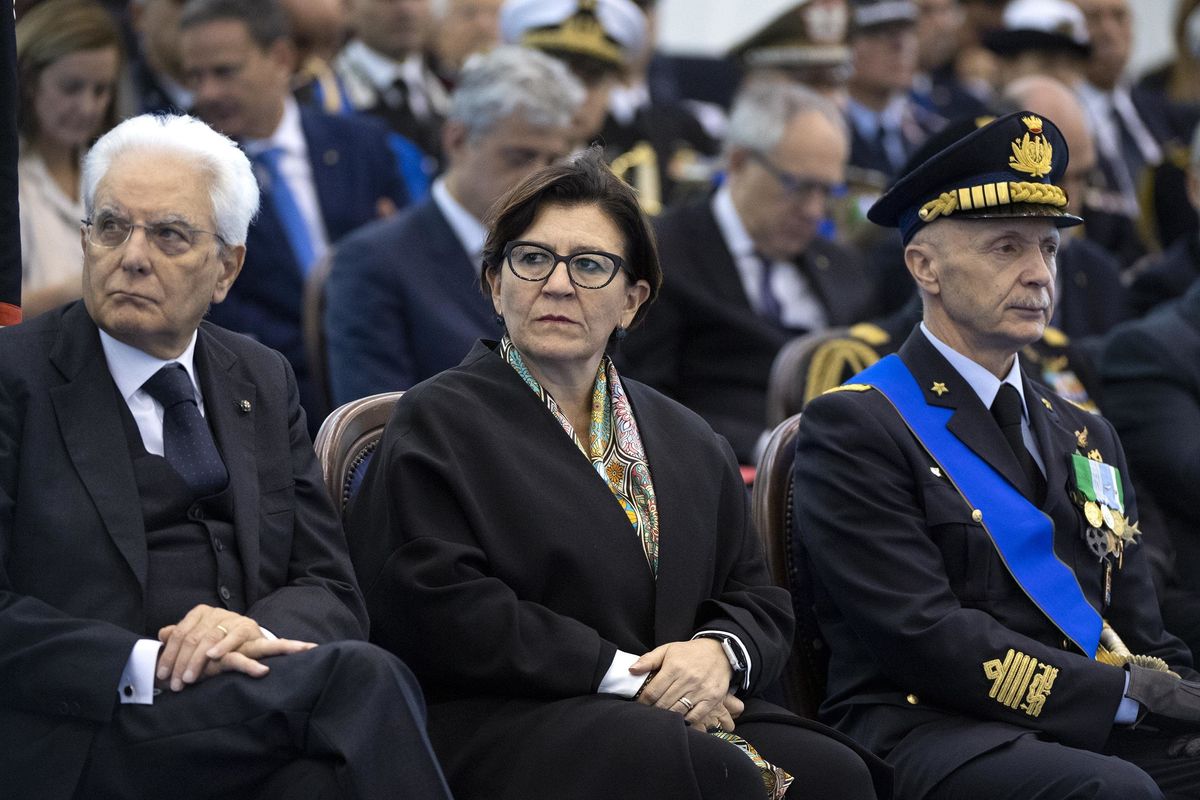 Trenta difende il generale nemico dei confini