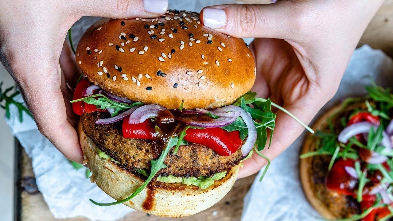 Easy Veggie Burger Recipe (Vegan & Healthy)