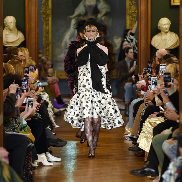 Erdem Makes a Case for Giant, Dramatic Bows