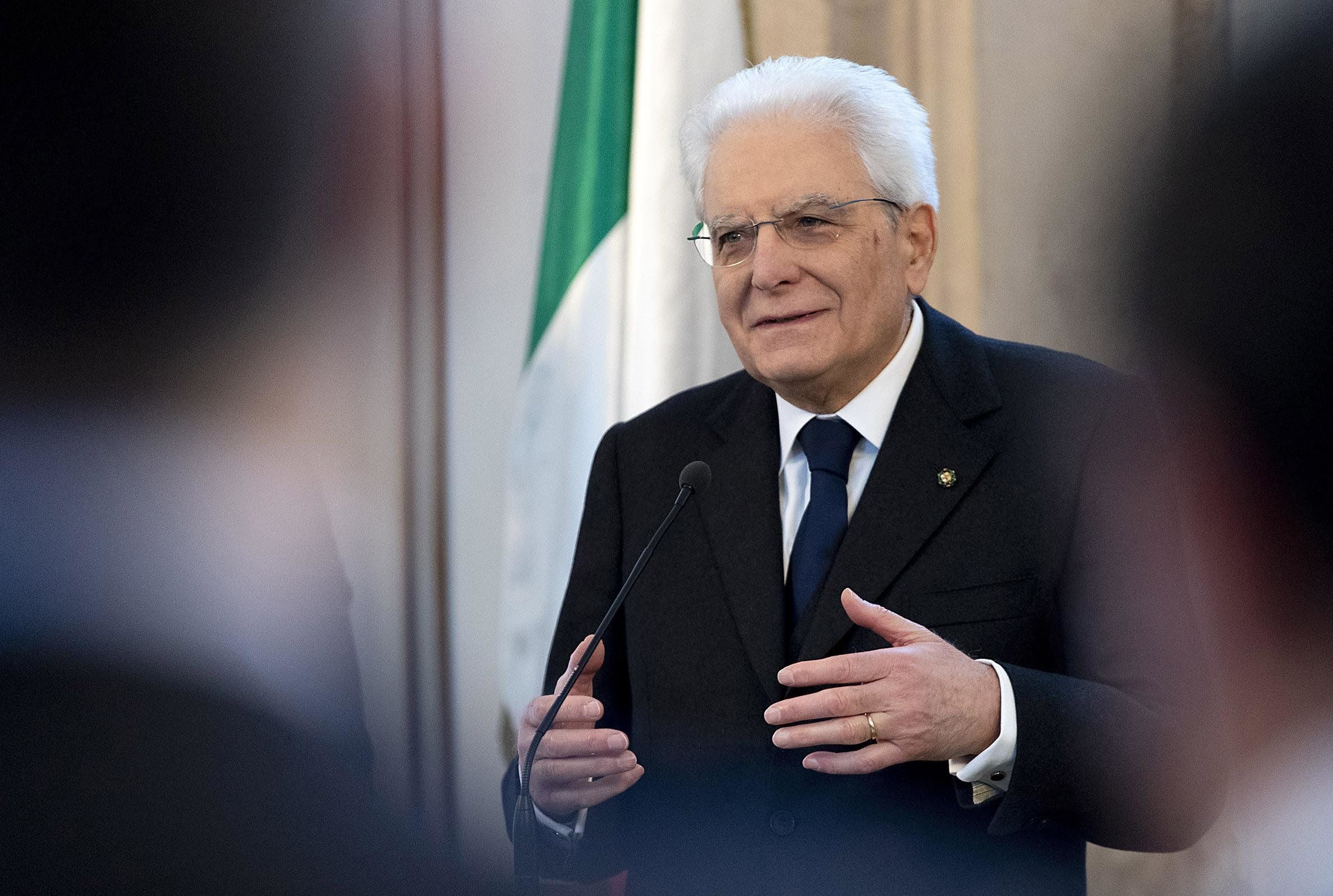 Chi chiese le dimissioni di Mattarella rischia fino a 20 anni di prigione