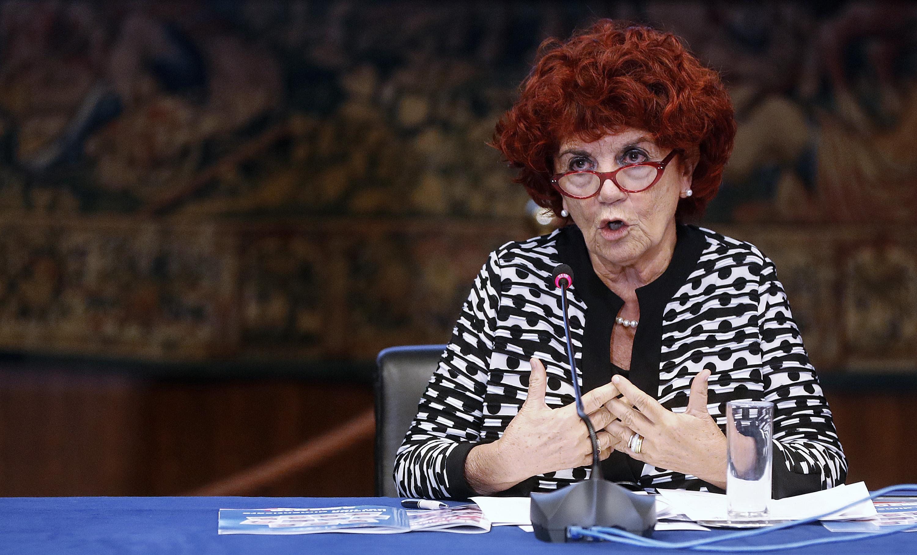 Sui maestri le Regioni alzano la voce: «L’anno scolastico rischia di saltare»