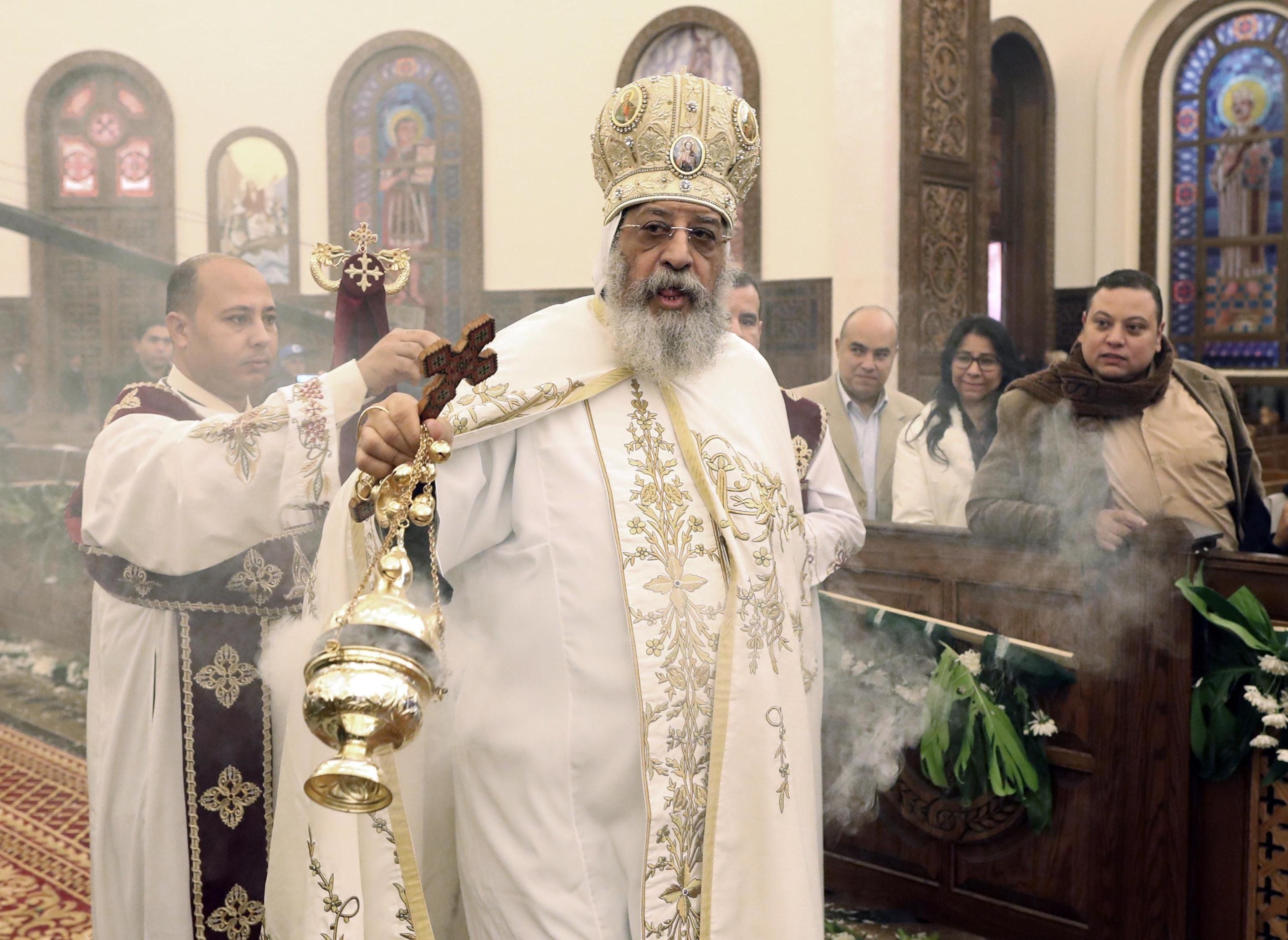 Tawadros contro la fede 2.0: «Fuori i monaci dai social»