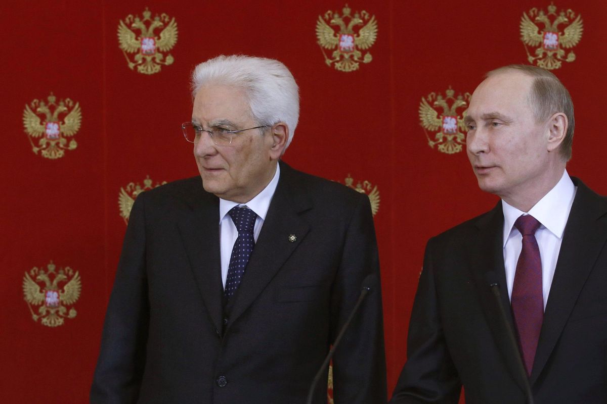 Tweet anti Quirinale, sempre più dubbi. Ma la Procura indaga