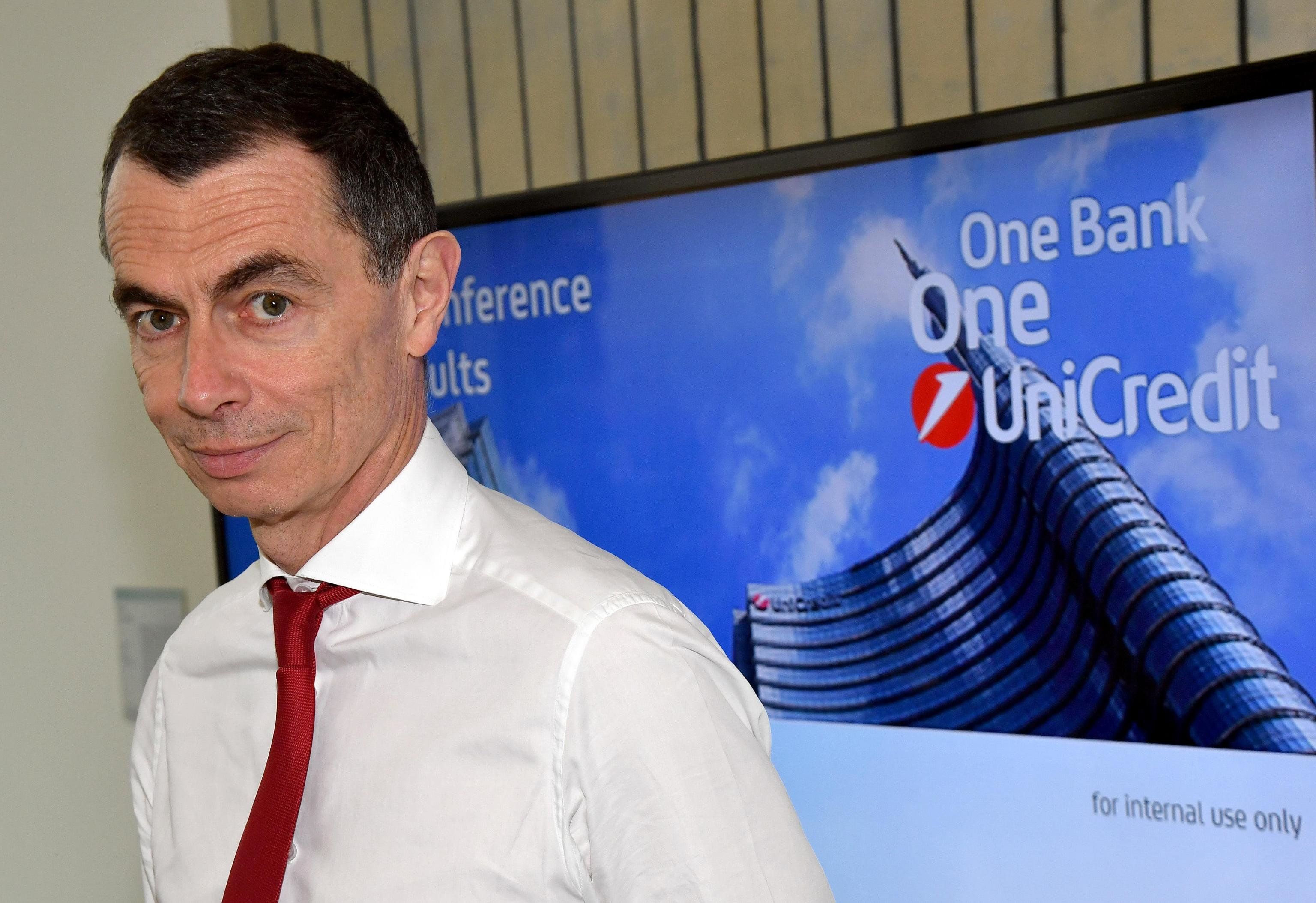 Unicredit si alleggerisce di un terzo di Btp