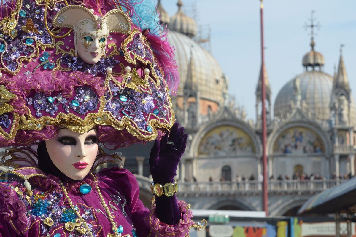 A Carnevale cambi faccia e classe sociale