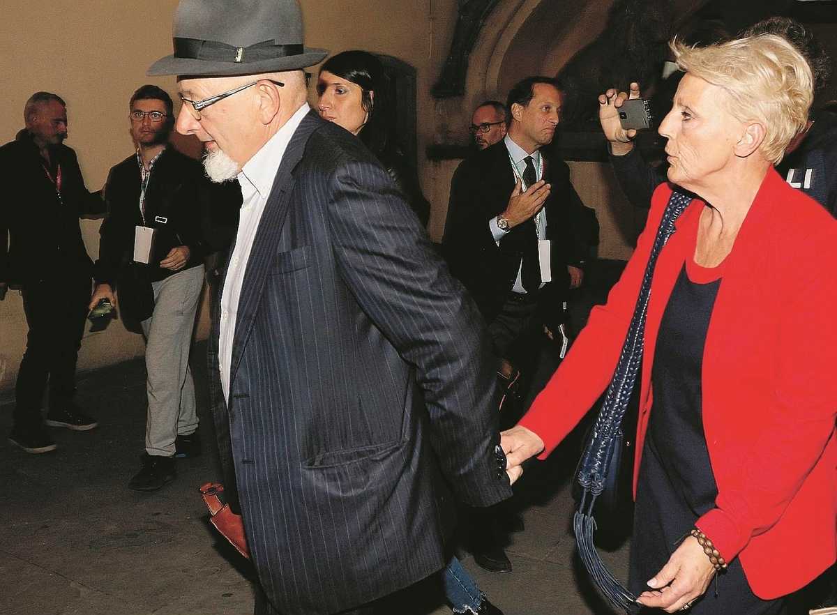 Sono a un passo dall’ennesimo crac. Perciò li hanno messi ai domiciliari