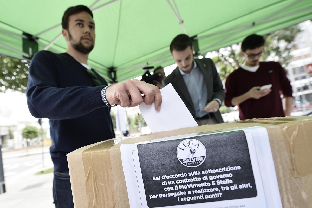 Fisco, immigrati e orgoglio anti Ue. L’aria del Nord tira sul programma