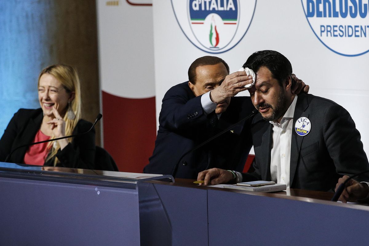 Berlusconi in campo mette in ansia Salvini e Di Maio