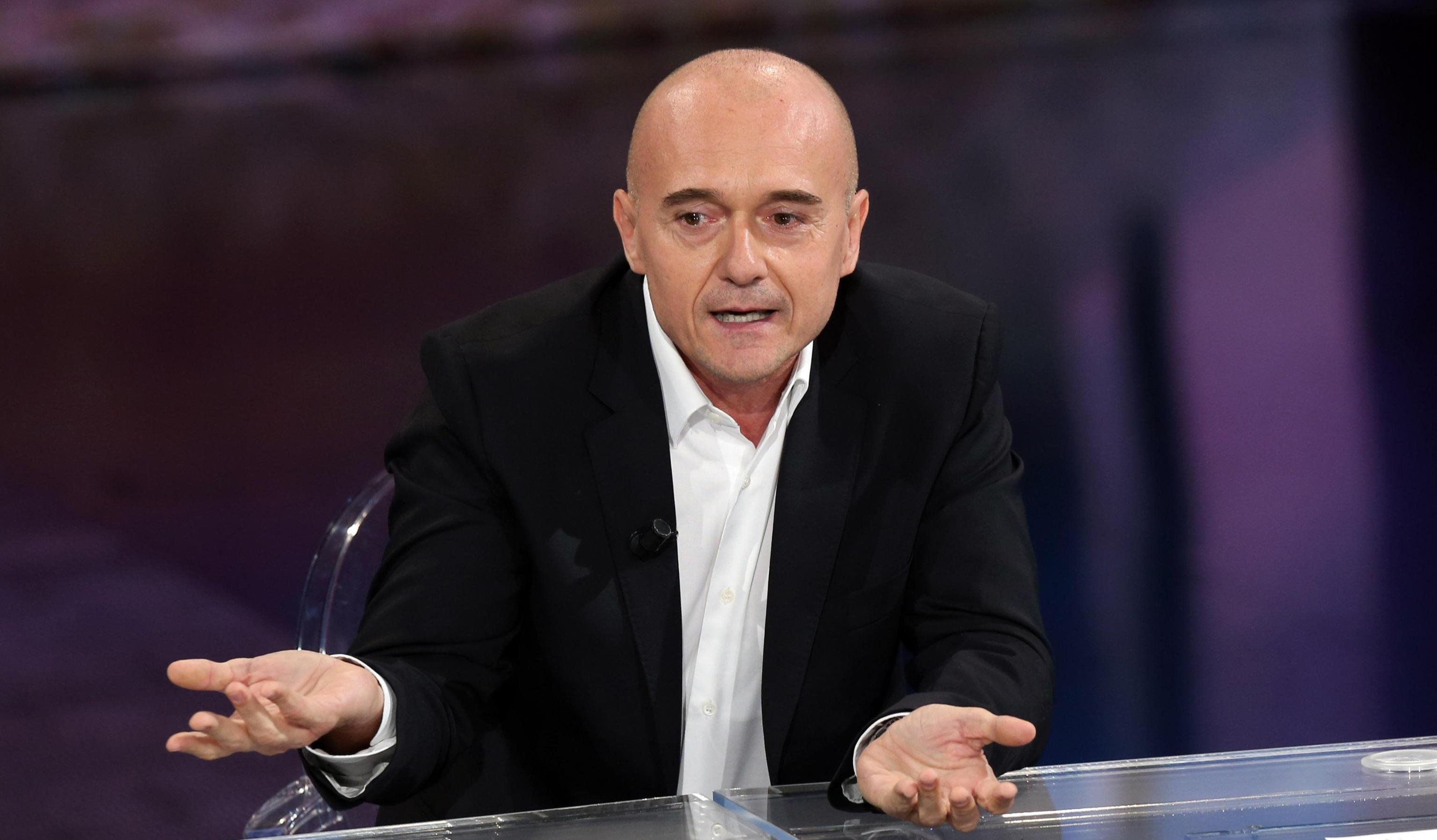 La confessione di Signorini: «Sono gay, cattolico e ho amato una donna»