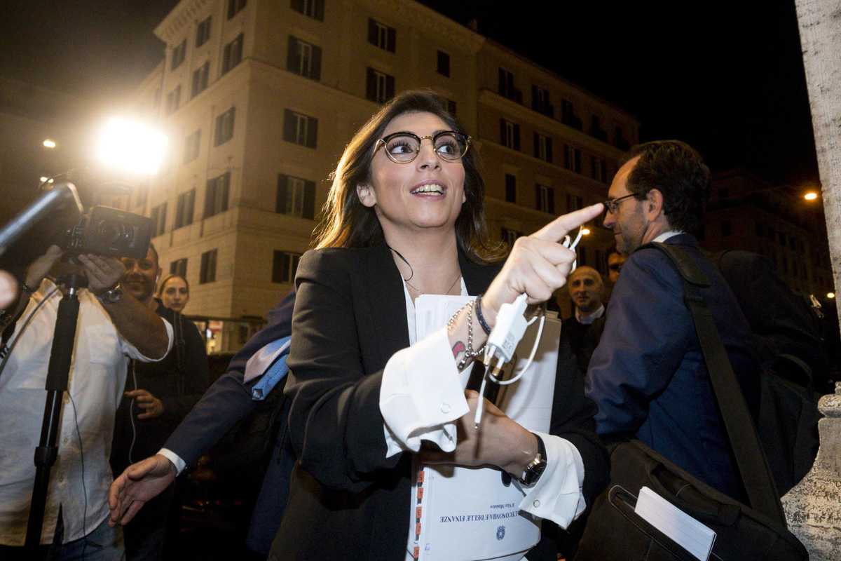 Laura Castelli, l'aspirante Maria Elena Boschi dei grillini